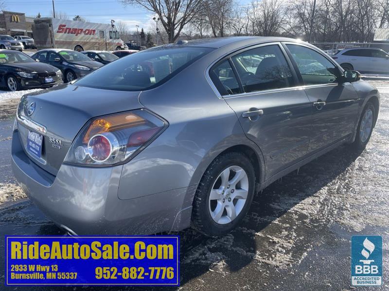 Nissan Altima  2009