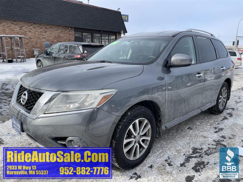 2015 Nissan Pathfinder 7 Passenger, 4x4, 3.5 V6, runs great !