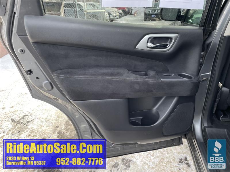 Nissan Pathfinder  2015