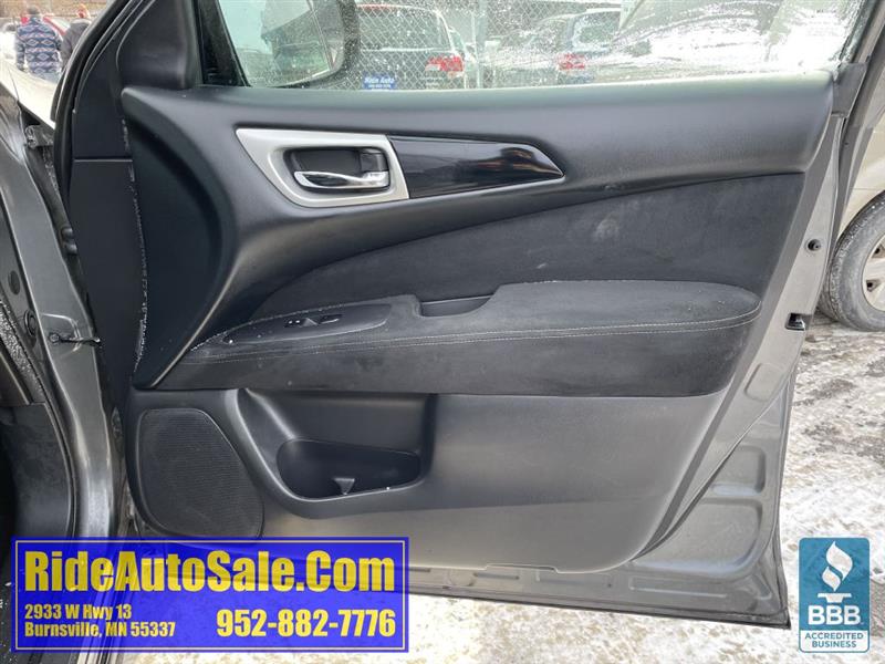 Nissan Pathfinder  2015