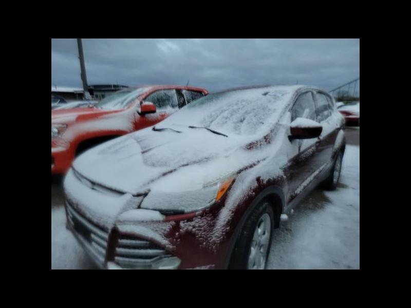 2014 Ford Escape SE, 5 Passenger, 4x4, 2.0 4cyl, clean !