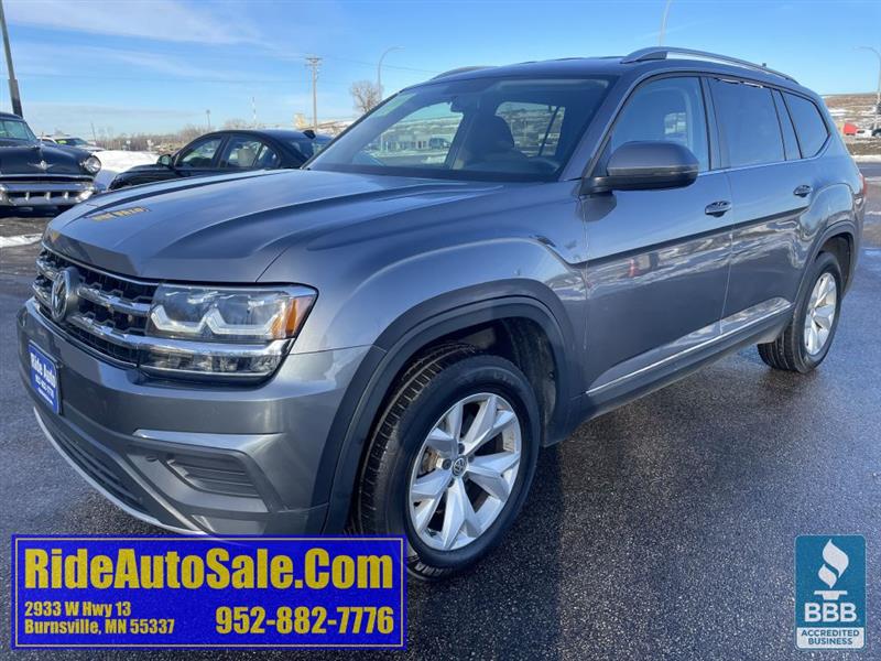 2018 Volkswagen Atlas S trim, 7 Passenger, AWD, 3.6 V6, clean !