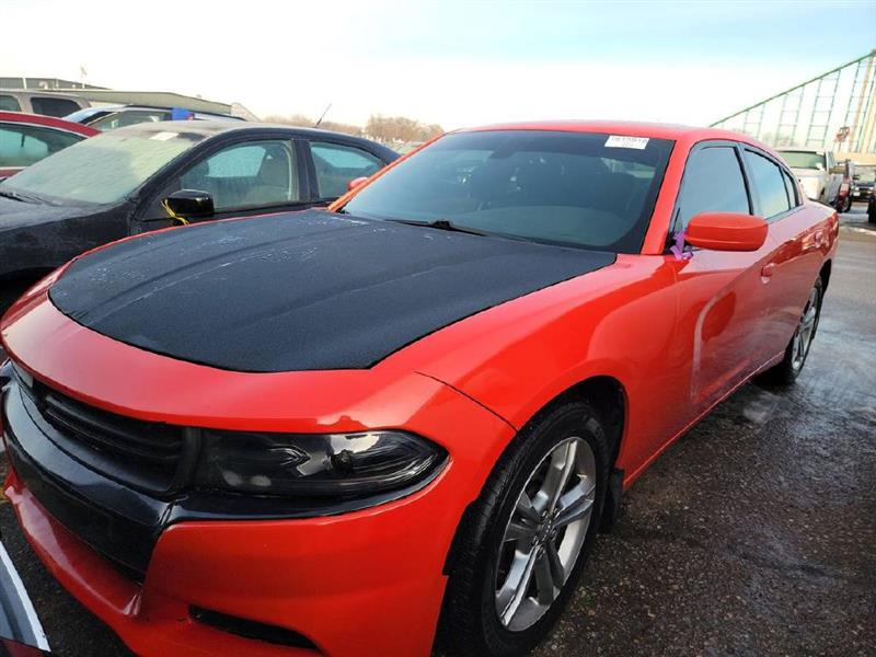 2016 Dodge Charger SXT 4dr sedan AWD 305HP V6 clean!