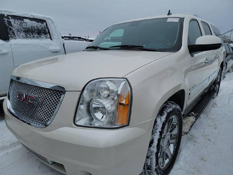 2013 GMC Yukon Denali XL 7 Passenger AWD 6.2 V8!