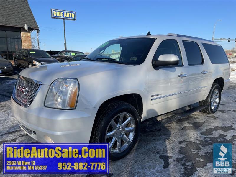 2013 GMC Yukon Denali XL Long Version, AWD, 6.2 V8, leather, CLEAN!