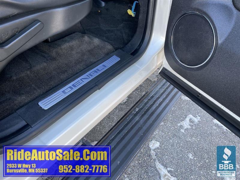 GMC Yukon Denali  2013