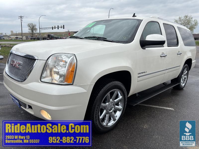 2013 GMC Yukon Denali XL Long Version, AWD, 6.2 V8, leather, CLEAN!