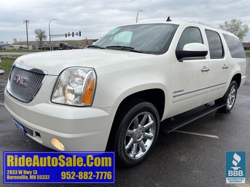 2013 GMC Yukon Denali XL Long Version, AWD, 6.2 V8, leather, CLEAN!