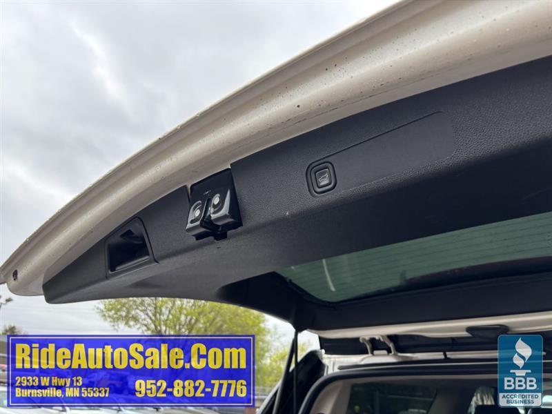 GMC Yukon Denali  2013