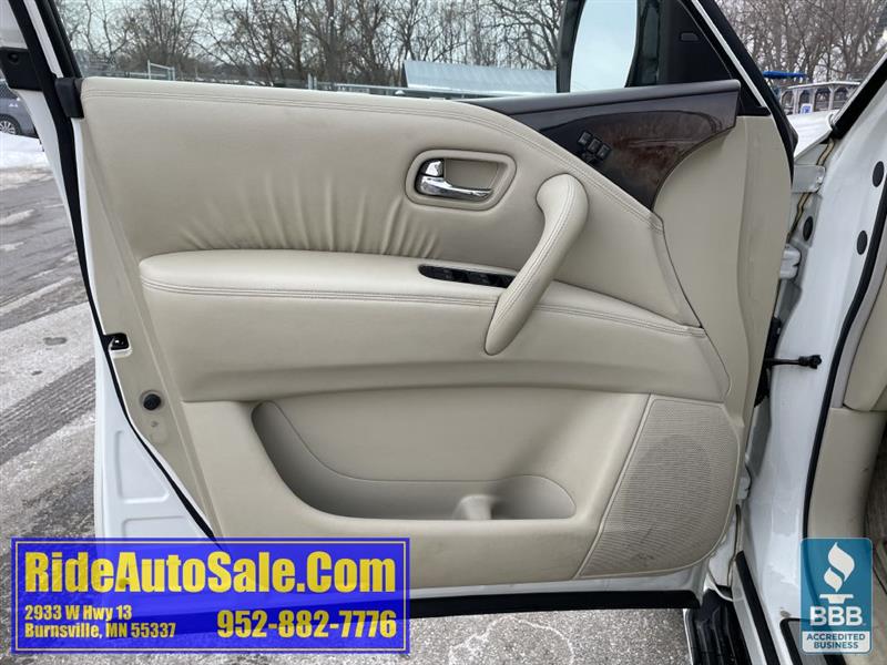 Infiniti QX56  2011