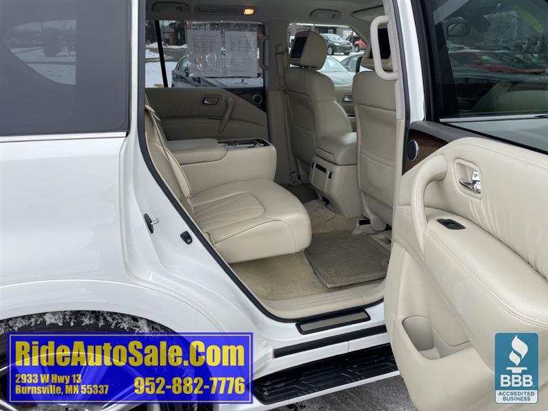 Infiniti QX56  2011