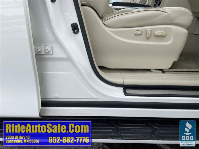 Infiniti QX56  2011