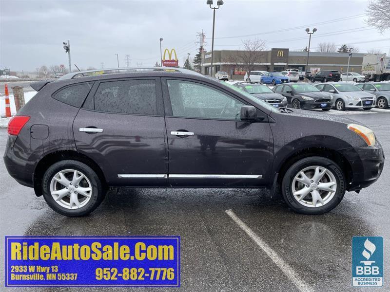 Nissan Rogue  2011