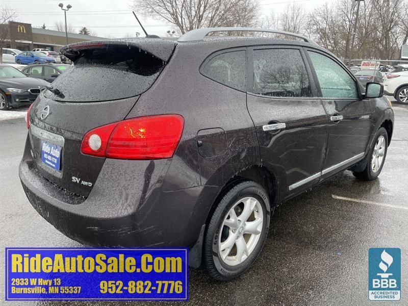 Nissan Rogue  2011