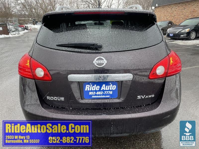 Nissan Rogue  2011