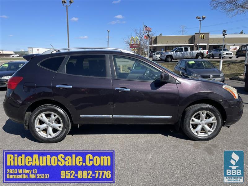 Nissan Rogue  2011