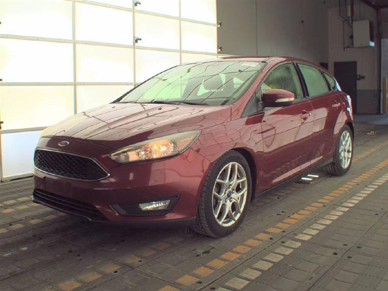 2015 Ford Focus SE 5dr Hatchback 2.0 4cyl AUTO clean!