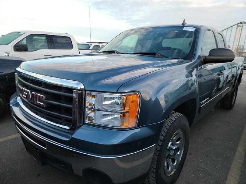 2011 GMC Sierra 1500 SLE Extended cab 4dr 4x4 V8 1 owner!