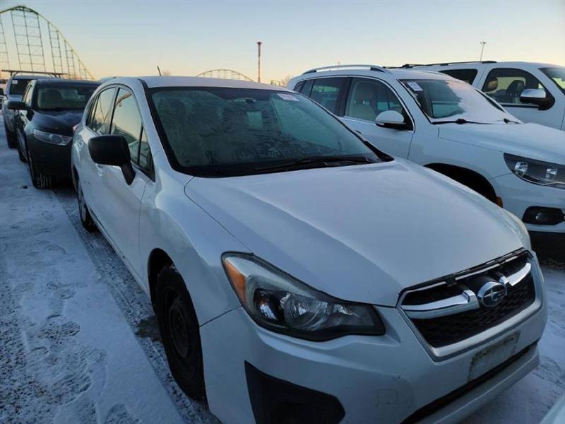 2014 Subaru Impreza 2.0i 5dr hatchback 4cyl rare 5 speed FINANCING!