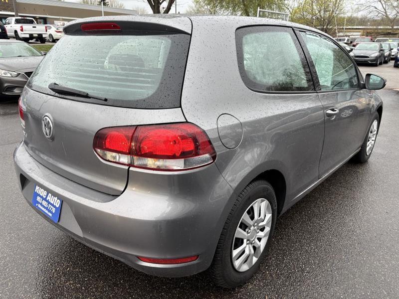 Volkswagen Golf  2010