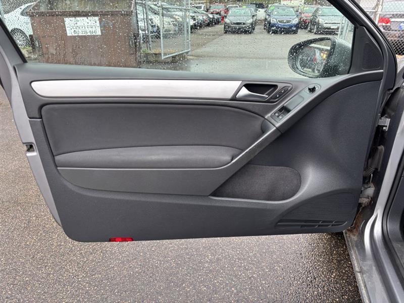 Volkswagen Golf  2010