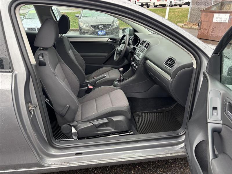 Volkswagen Golf  2010
