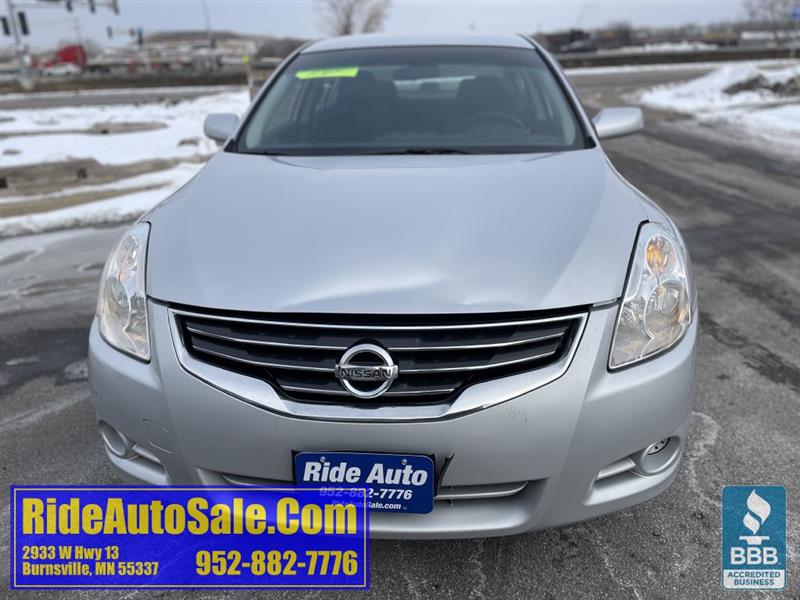 Nissan Altima  2012