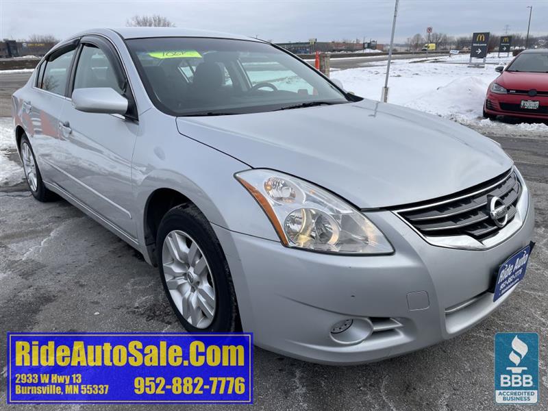Nissan Altima  2012