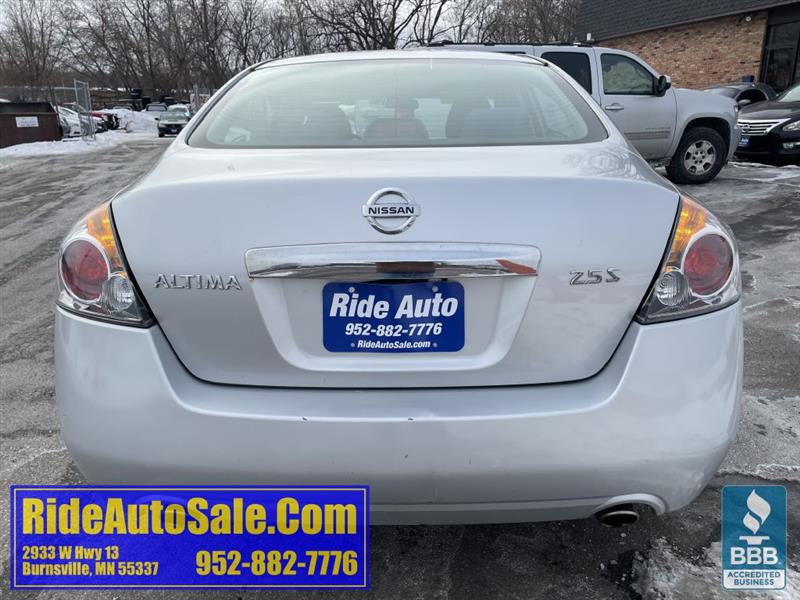 Nissan Altima  2012