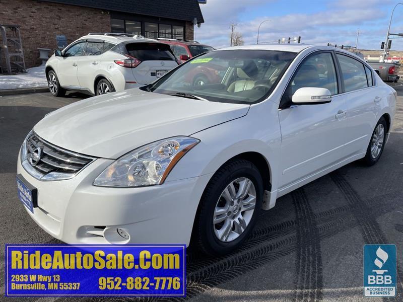 2010 Nissan Altima 2.5 SL, 4dr sedan, leather, P-roof, clean !