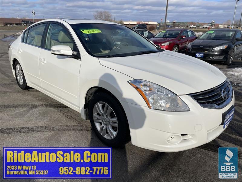 Nissan Altima  2010