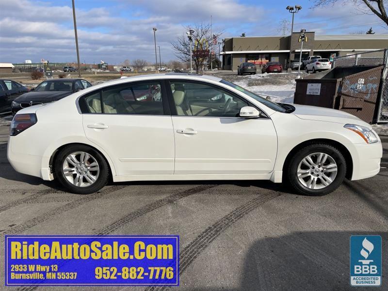 Nissan Altima  2010