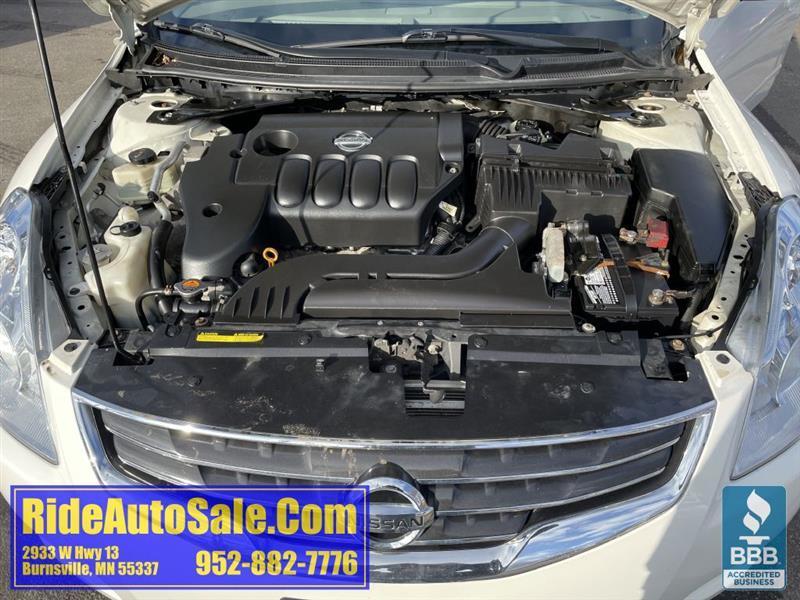 Nissan Altima  2010