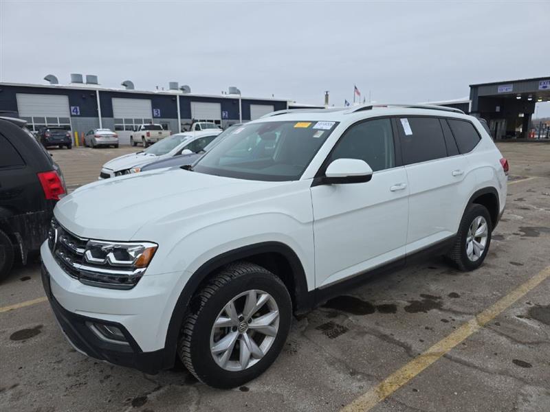 2018 Volkswagen Atlas SEL, 7 Passenger SUV, AWD, V6, clean !