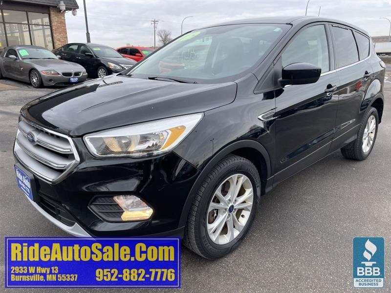 2017 Ford Escape SE, 5 Passenger SUV, 4x4, 4cyl, runs great !