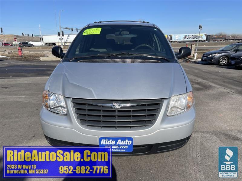 Chrysler Town & Country  2005