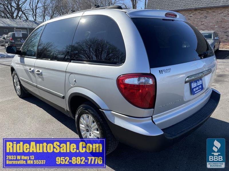 Chrysler Town & Country  2005