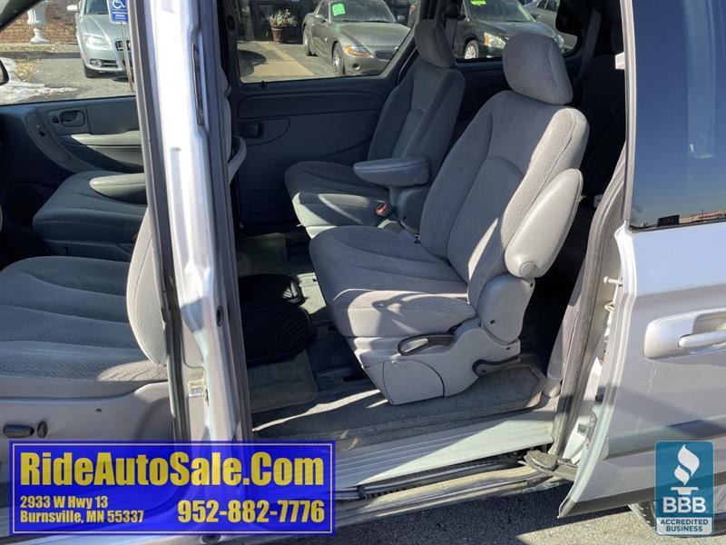 Chrysler Town & Country  2005