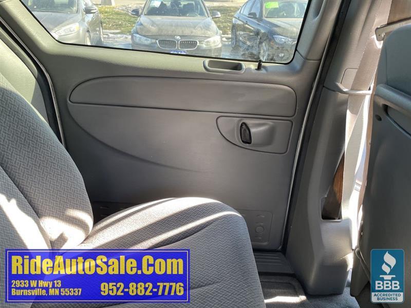 Chrysler Town & Country  2005