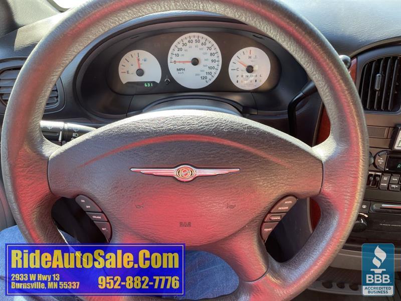 Chrysler Town & Country  2005