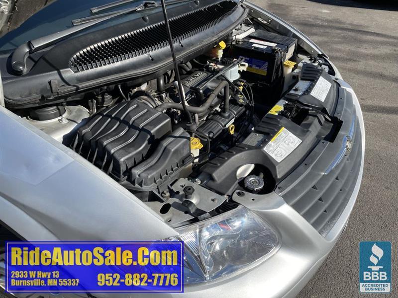 Chrysler Town & Country  2005