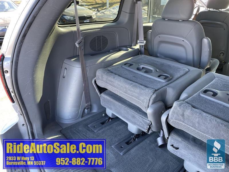 Chrysler Town & Country  2005
