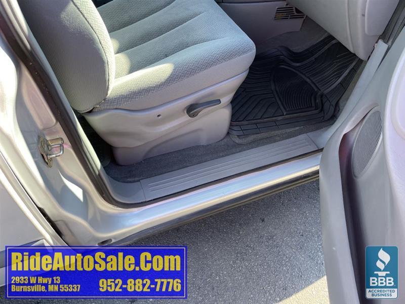 Chrysler Town & Country  2005