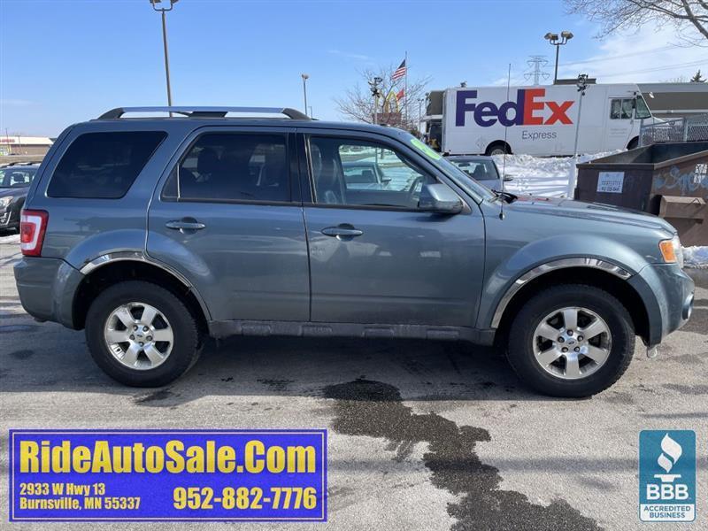 2012 Ford Escape Limited, 5 Passenger, 4x4, 2.5 4cyl, leather !