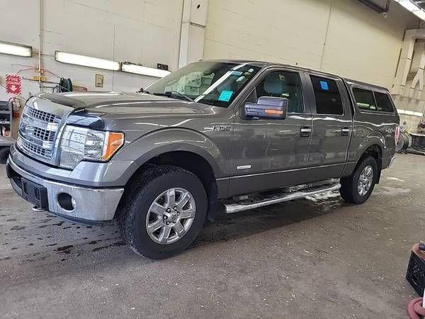 2013 Ford F-150 XLT, Crew cab 4dr, 4x4, 365HP V6, 1 owner !