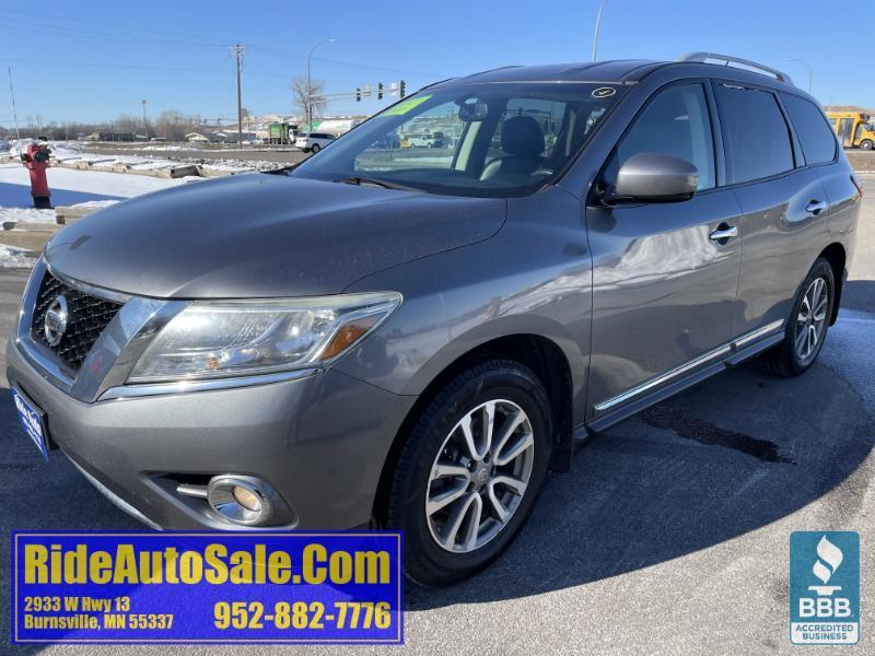 2015 Nissan Pathfinder SL, 7 Passenger, 4x4, 3.5 V6, leather, runs great!