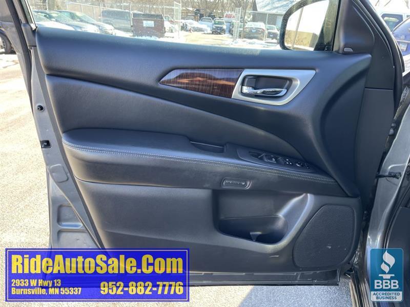 Nissan Pathfinder  2015