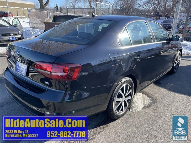 Volkswagen Jetta  2018