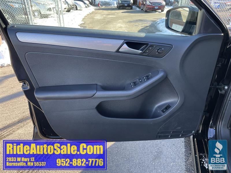 Volkswagen Jetta  2018