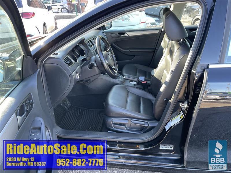 Volkswagen Jetta  2018